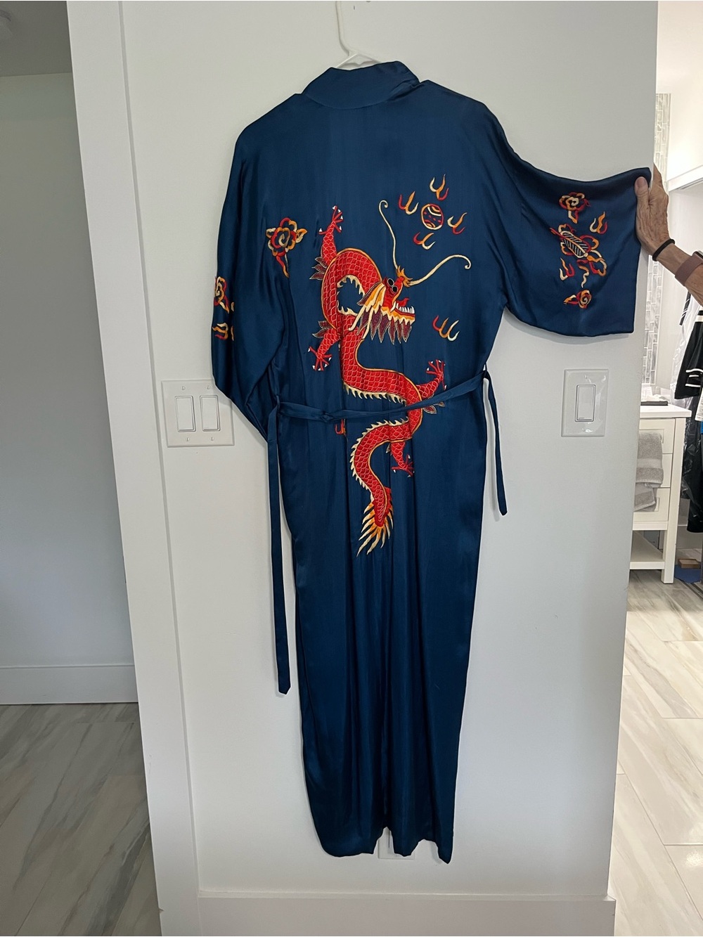 Japan Navy Shirt with Red and Gold Dragon Embroidery kimono